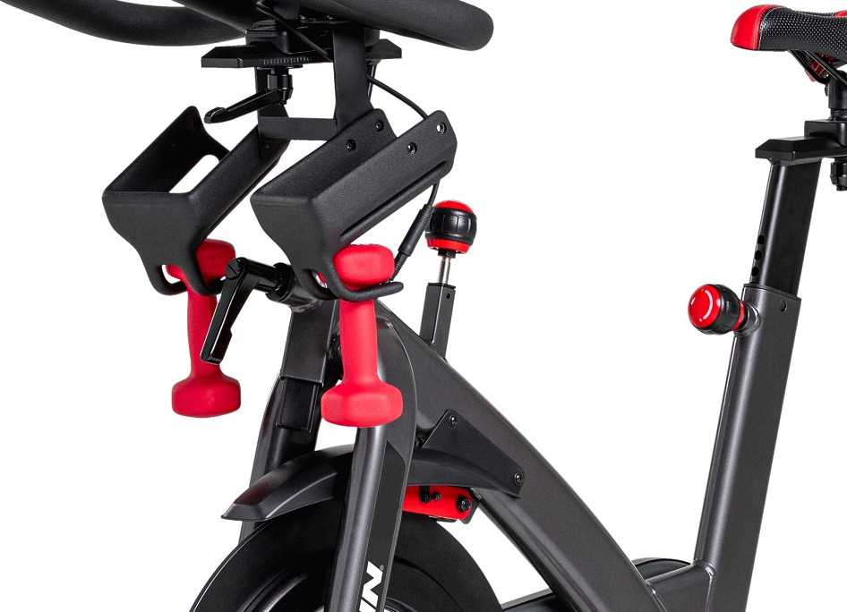 schwinn-800ic-ic8-spinningfiets-met-dumbbells-zijaanzicht-schuin-links_003.jpg